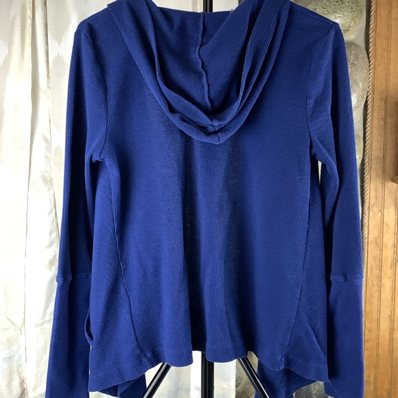 Bongo Women’s Large Hoodie - Picture 3 of 7